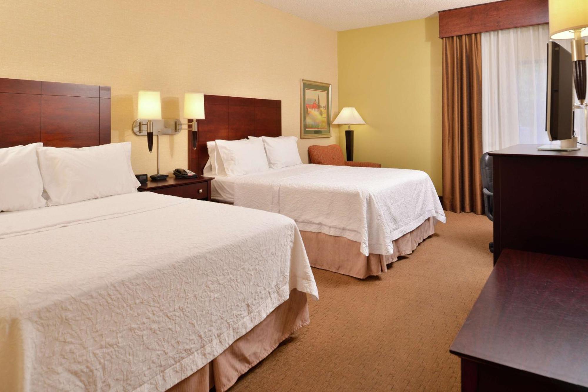 Hampton Inn Staunton Buitenkant foto