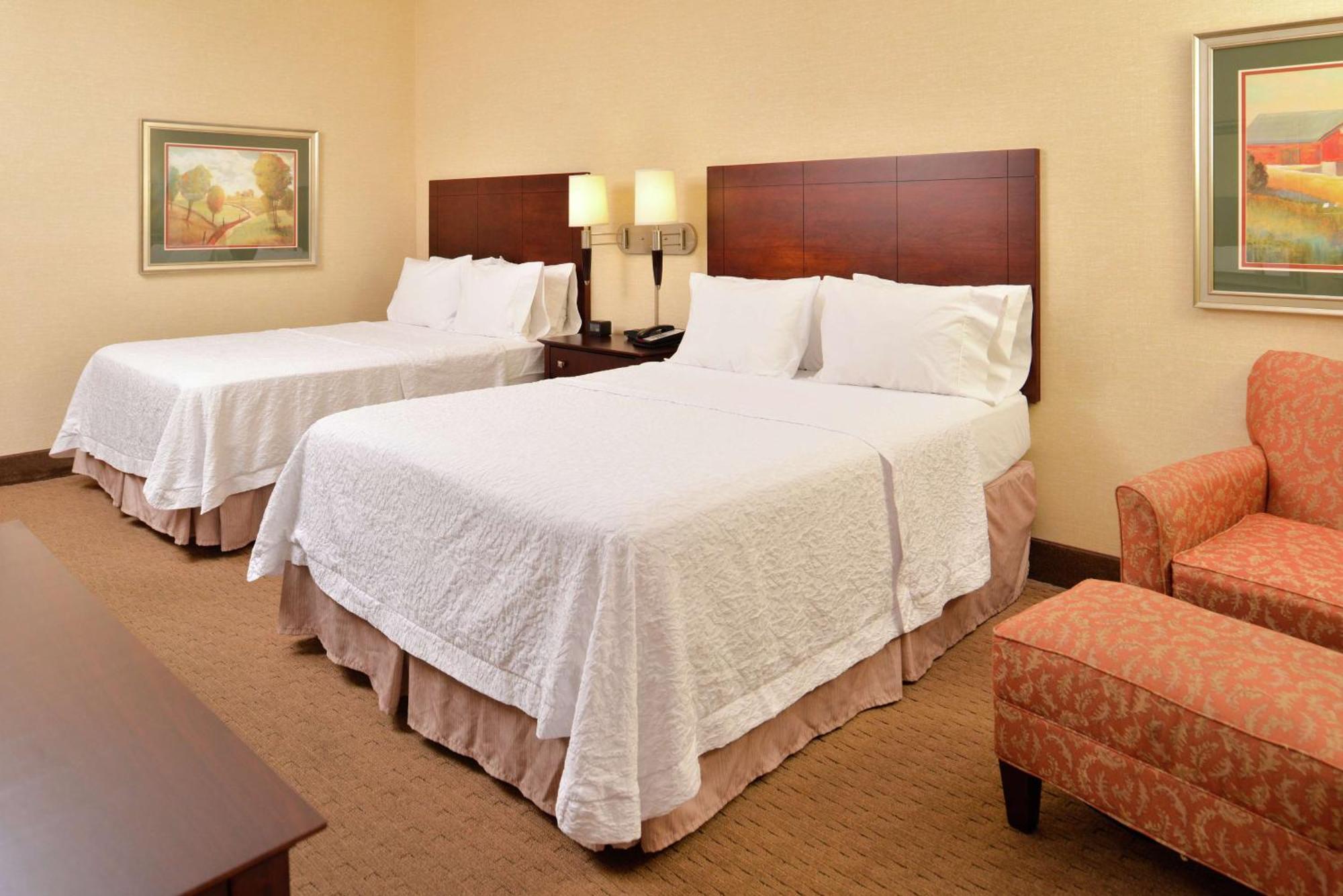 Hampton Inn Staunton Buitenkant foto